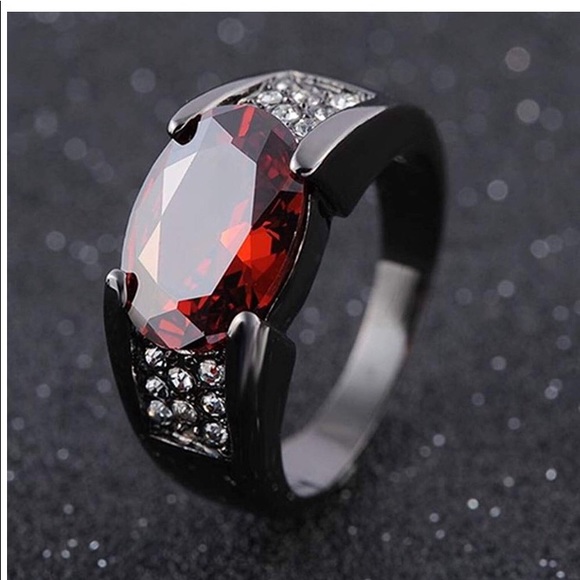 Men’s Inlaid Red Rhinestone Band Ring - Picture 3 of 3